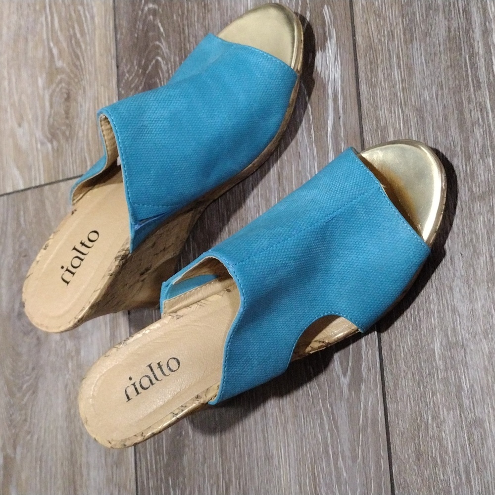 Rialto aqua blue wedge open toe sandals. Size 7